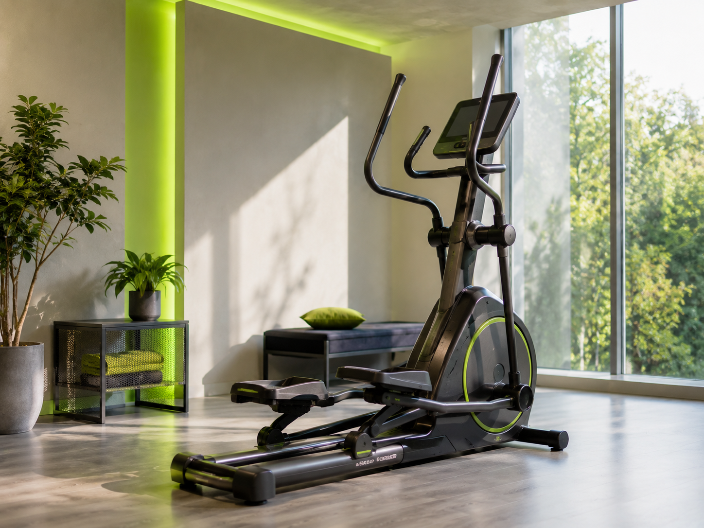 Cardio-Training am Crosstrainer im Gesundheitsstudio Schenefeld